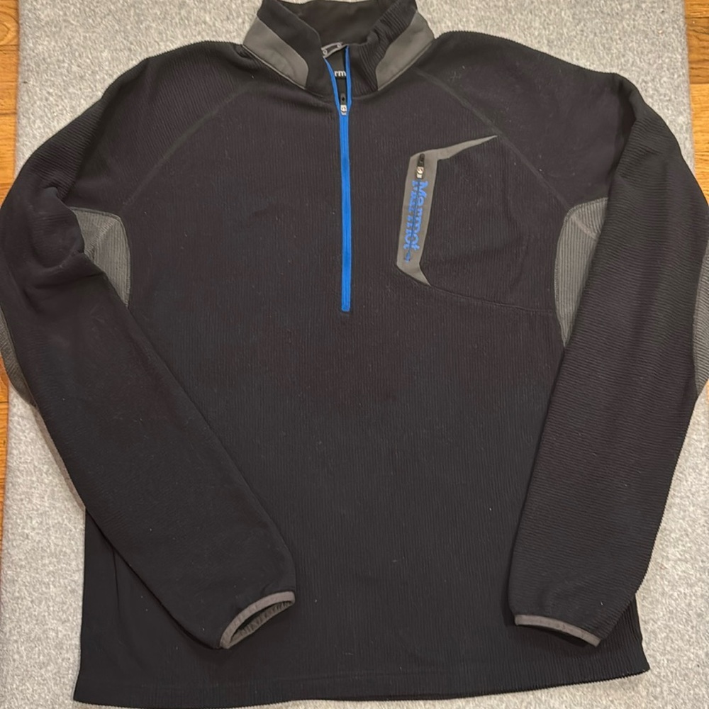 Marmot Men’s 1/4 Zip
Size XL